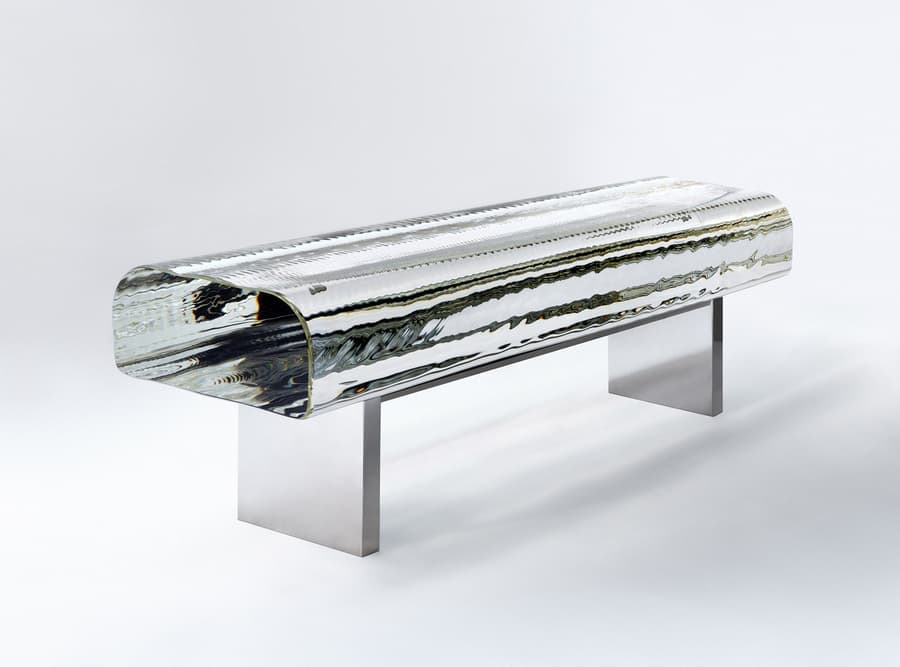 Токудзин Ёсиока. Скамья из стекла «Water Block»