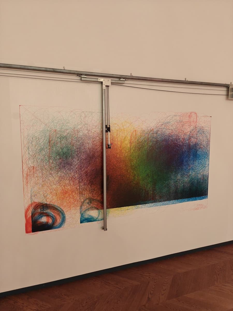 Анджела Буллок. Drawing Machine (из серии «Drawing Machines»)