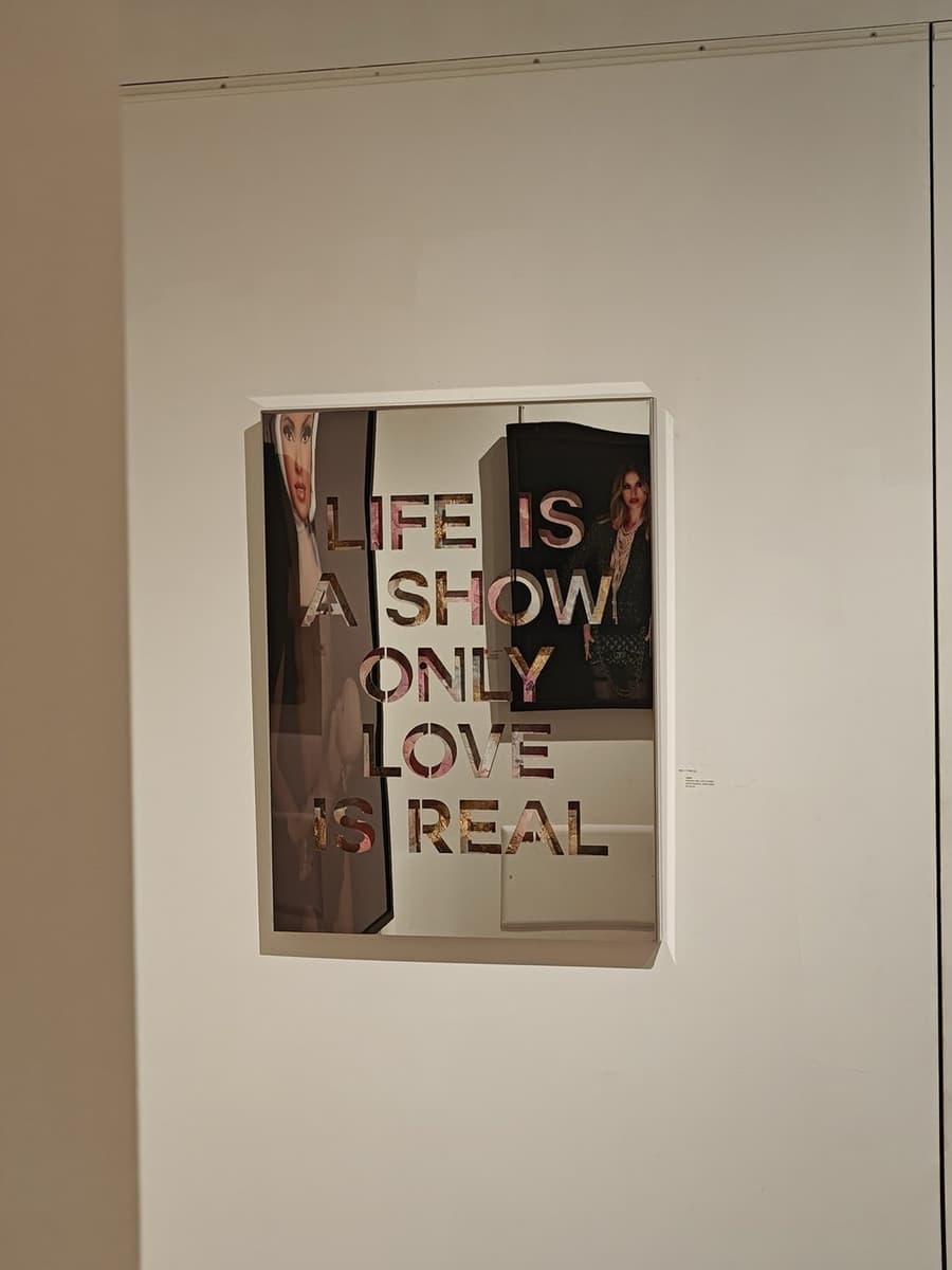 Сесиль Плезанс. Life is a show, only love is real