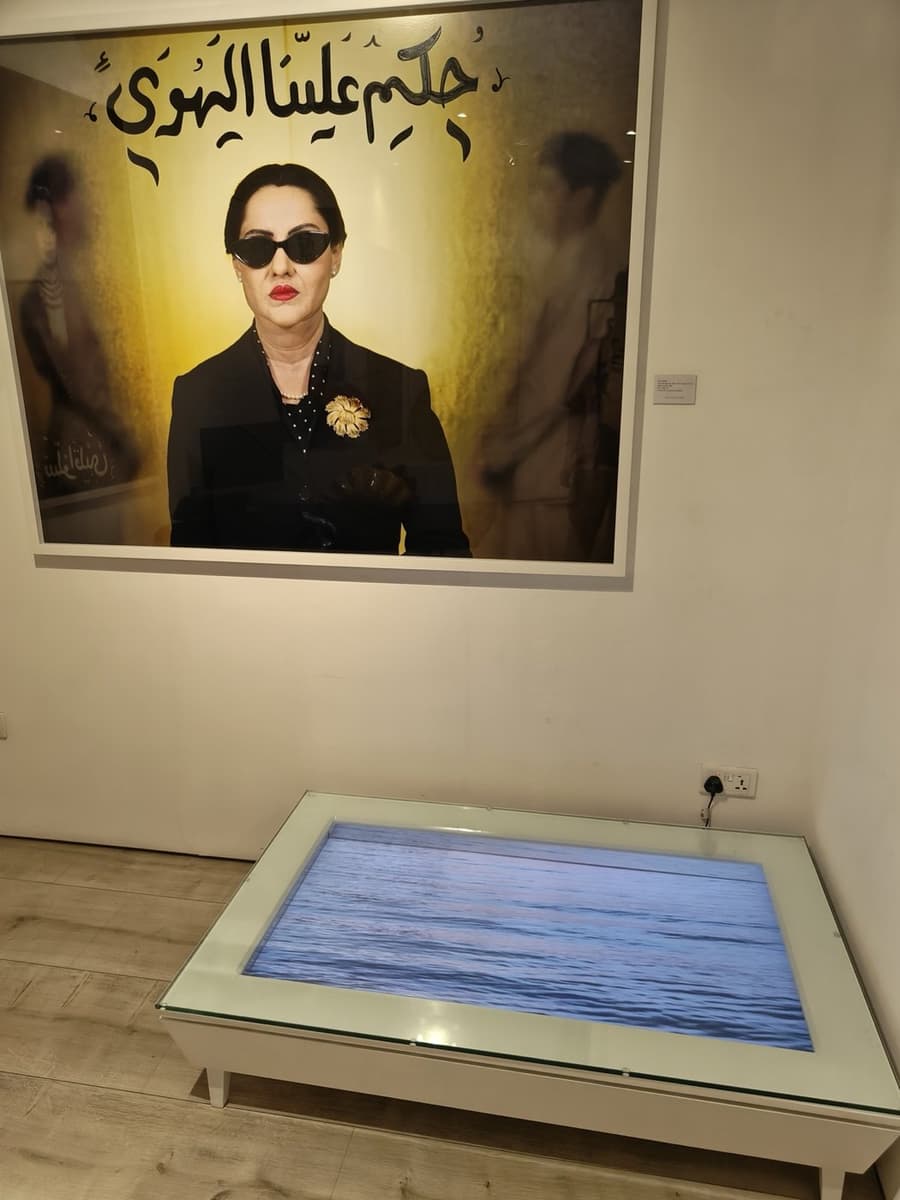Ширин Нешат. Из серии «Looking for Oum Kulthum»