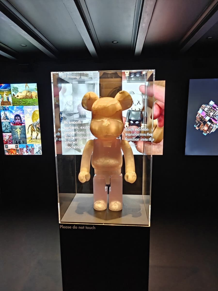 WhIsBe. Vandal Gummy Bear