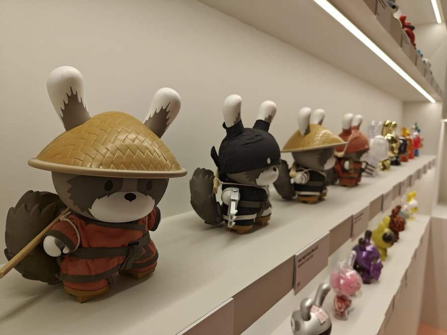 Huck Gee. Raku Day Dunny (Red Ed.)