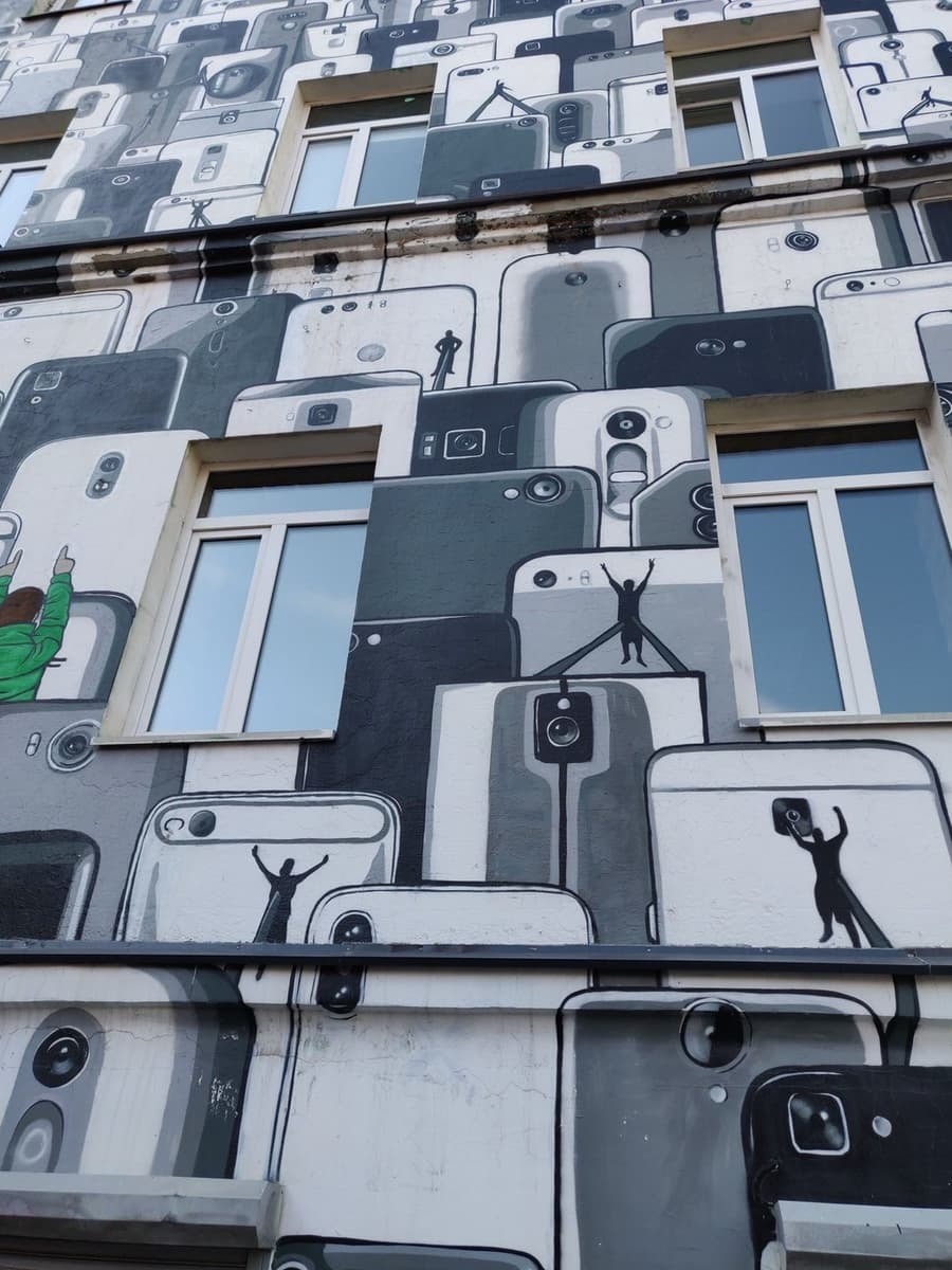 Уличное искусство: Москва, дизайн-завод «Флакон» (Большая Новодмитровская ул., 36)